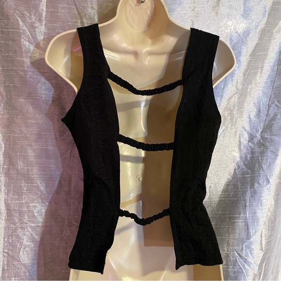 Black crop top no tags, ladder back, probably L, see measurements GUC - Picture 2 of 6